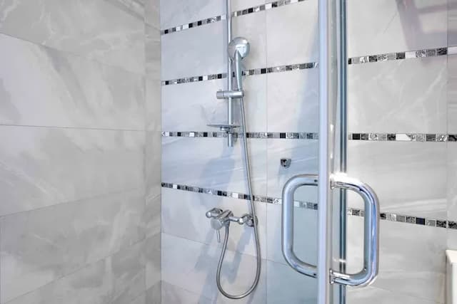 雀客旅館台中自由-經典雙床客房-12