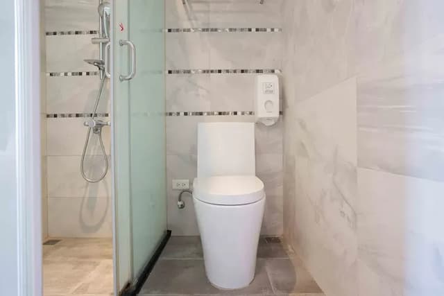 雀客旅館台中自由-經典雙床客房-15