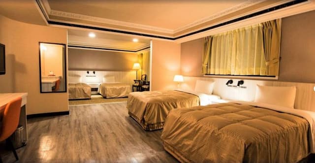 유나이트 호텔-Superior Quadruple Room-1