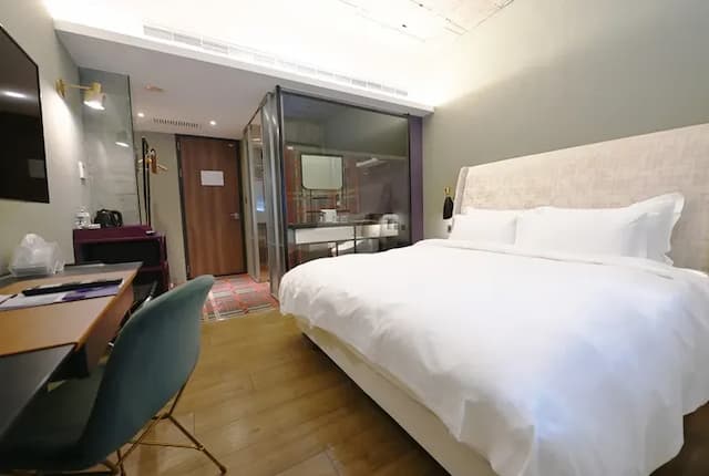 Check inn Hive-Standard Double Room-1