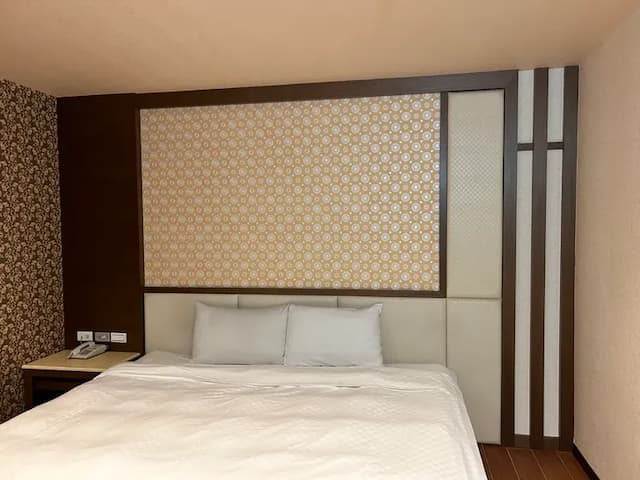 花鄉商旅 (花鄉旅館連鎖-左營店)-(D) 標準大床房-6