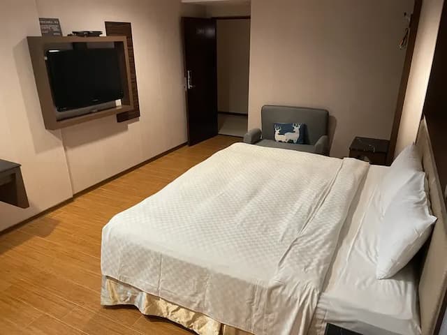花鄉商旅 (花鄉旅館連鎖-左營店)-(D) 標準大床房-2