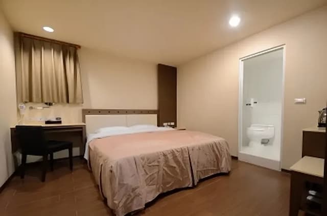 花鄉商旅 (花鄉旅館連鎖-左營店)-(D) 標準大床房-5