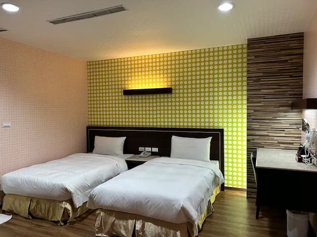 花鄉商旅 (花鄉旅館連鎖-左營店)-(C) 標準雙床房-2