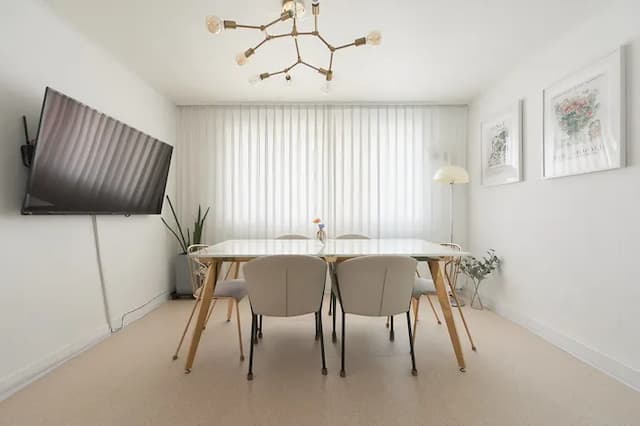 五月之家｜1分鐘到弘大入口站、近延央公園-6人房-2