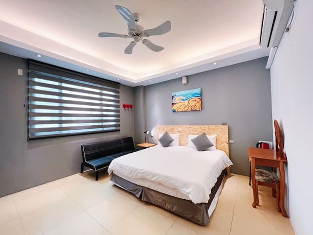Xinghai Bed and Breakfast-Economy Double Room_No Balcony-1