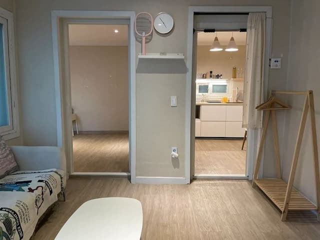 헬로월드게스트하우스-헬로월드시즌_#101_연남동 쉬어가기-7