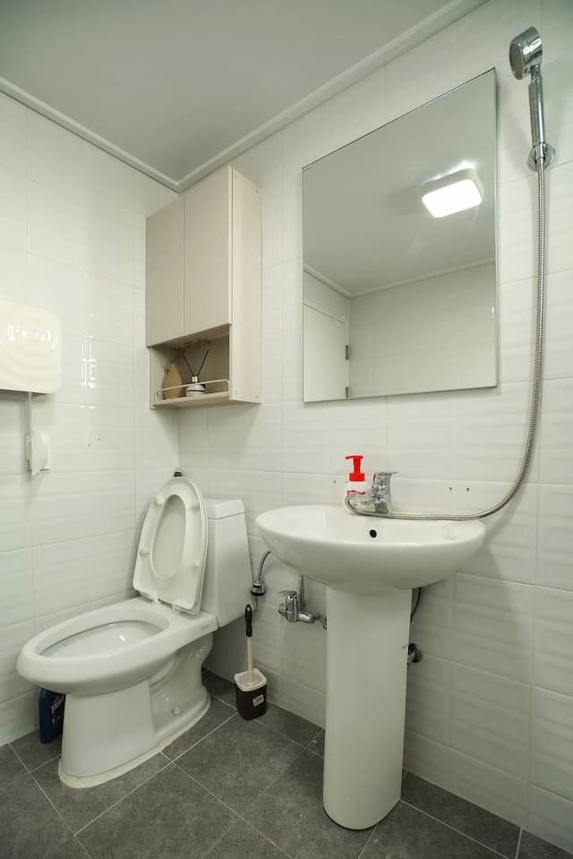 勞拉之家｜8分鐘到上水站 10分鐘到弘大商圈-10人房（ 最多10人入住，一廳四室 ）-6