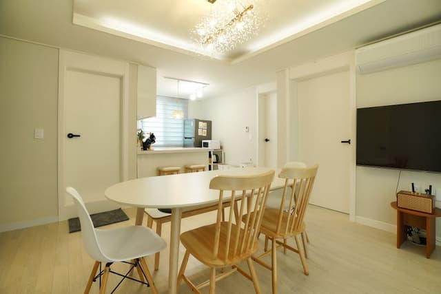 勞拉之家｜8分鐘到上水站 10分鐘到弘大商圈-10人房（ 最多10人入住，一廳四室 ）-7