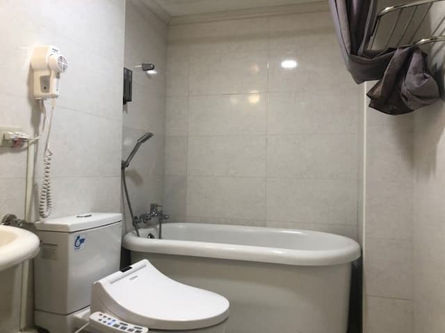 유나이트 호텔-Standard Triple Room-6