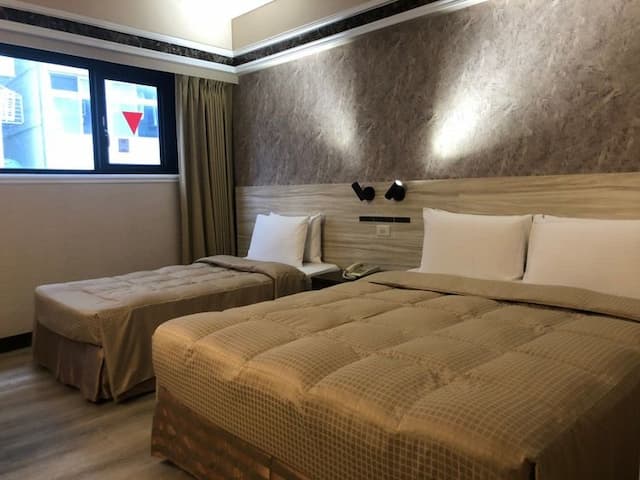 유나이트 호텔-Superior Triple Room-3