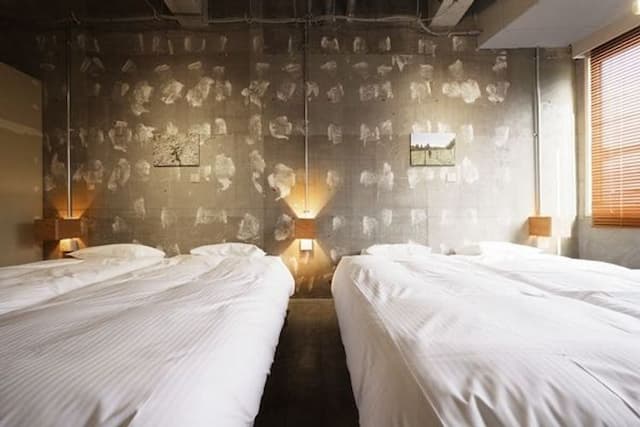 2F Hotel Area『ブドウ畑を耕す』ぶどう畑のキャビン小屋をイメージしたお部屋”Quad Room”