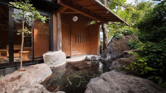 由布院溫泉 楓之小舍｜山莊無量塔美術館步行6分-椿之間【不挑房】-7