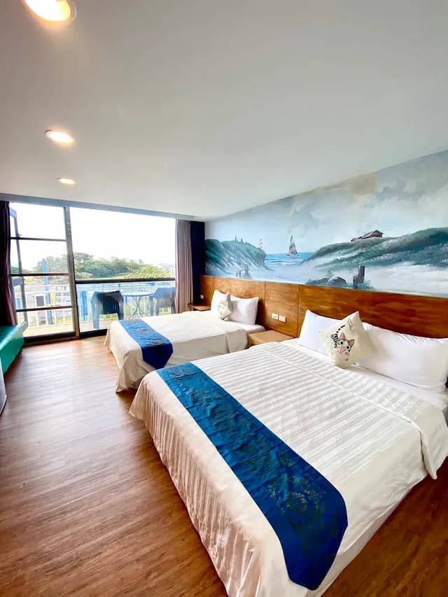 Kenting Waterfront Hotel-Sea View Quad Room-4