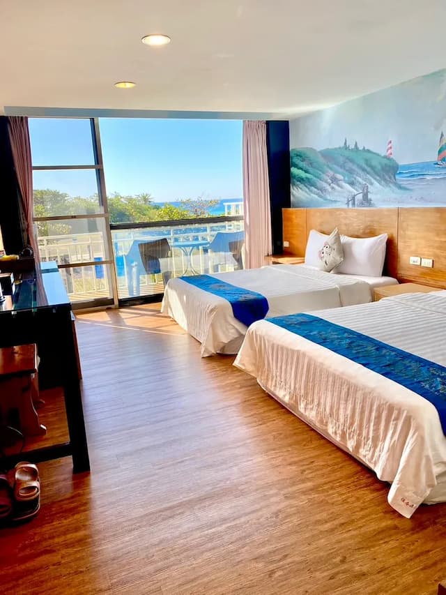 Kenting Waterfront Hotel-Sea View Quad Room-1