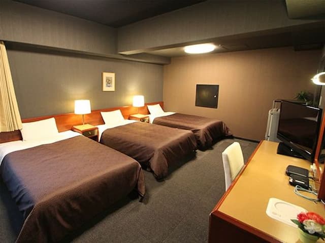 Hotel Livemax Budget Yokohama Tsurumi-Triple Room, Non Smoking-2