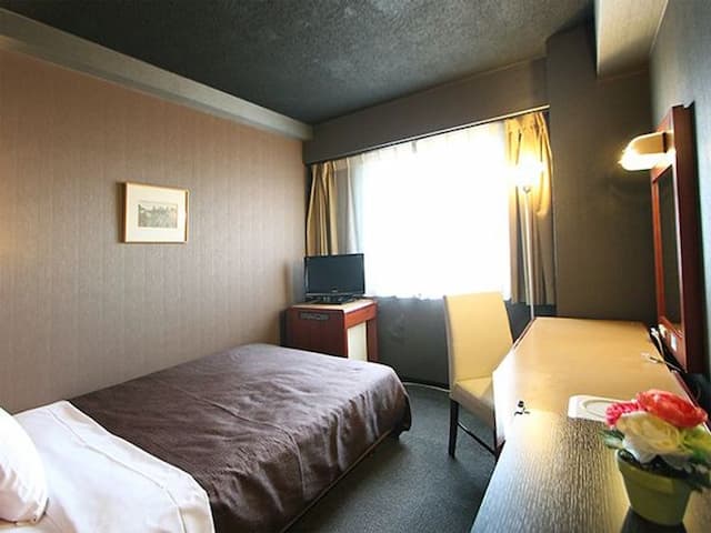 Hotel Livemax Budget Yokohama Tsurumi-Semi-Double Room Non-Smoking-1