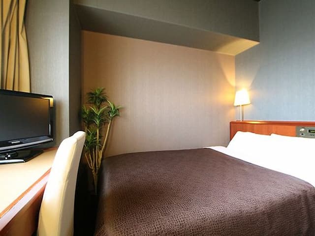 Hotel Livemax Budget Yokohama Tsurumi-Double Room Smoking-3