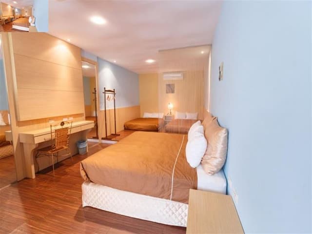 夕陽紅渡假莊園-園景六人房-2