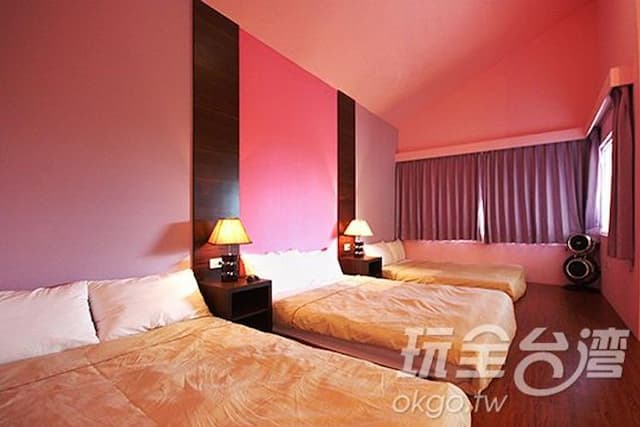 夕陽紅渡假莊園-園景六人房-6