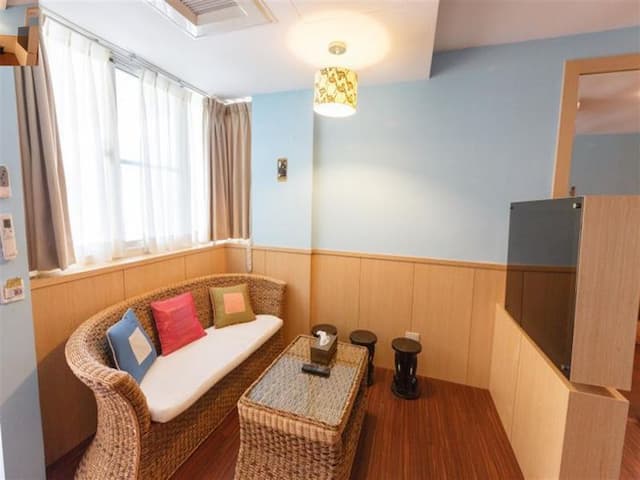 夕陽紅渡假莊園-園景六人房-3