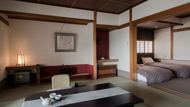 深山荘高見屋-ベッド付き和風客室-4