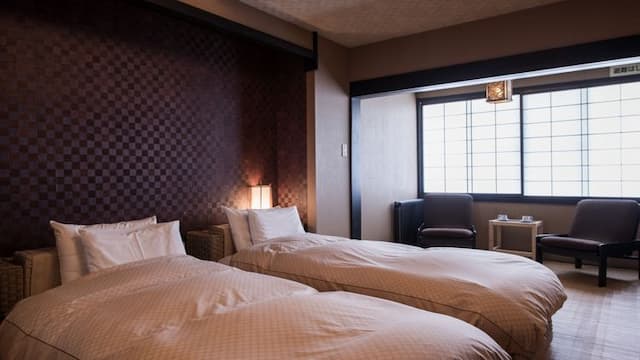 深山荘高見屋-ベッド付き和風客室-4