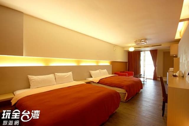 夕陽紅渡假莊園-園景四人房-6
