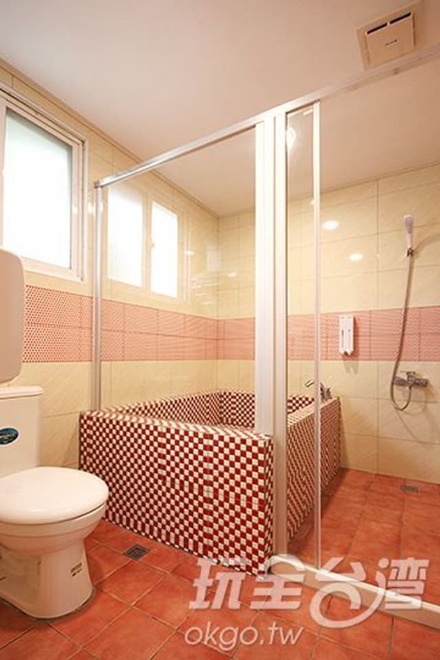 夕陽紅渡假莊園-園景雙人房-10