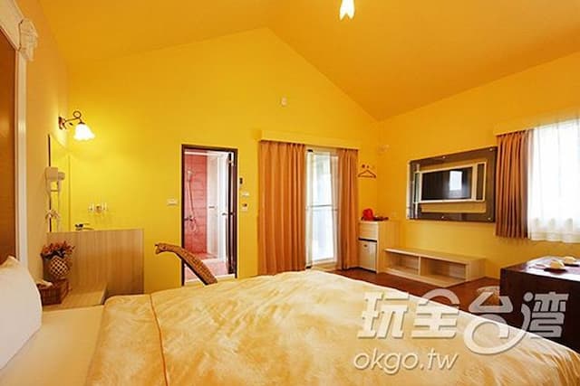 夕陽紅渡假莊園-園景雙人房-4