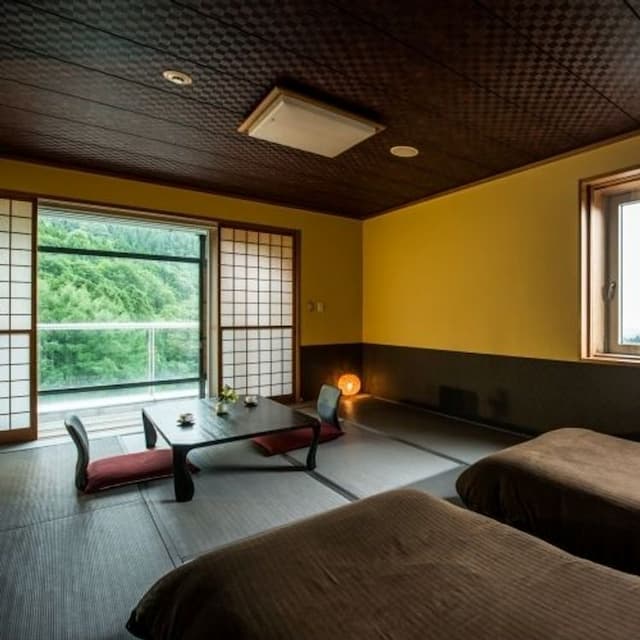 藏王溫泉 高宮琉璃俱樂部渡假村｜山形站開車50分/近藏王溫泉滑雪場/可租借雪具-和室房附半露天浴池(10張榻榻米)【不挑房】-1