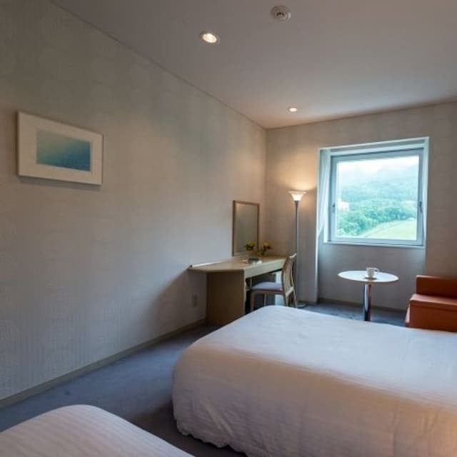 藏王溫泉 高宮琉璃俱樂部渡假村｜山形站開車50分/近藏王溫泉滑雪場/可租借雪具-頂樓山景雙床房【不挑房】-1