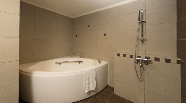 Guide Hotel Hsinchu Zhongyang-Deluxe Double Suite-6