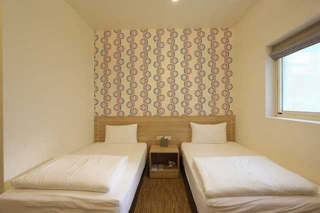 Oak Garden Hostel-Double room, two small beds-3