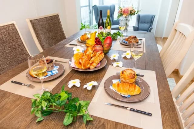 ダイニングテーブル