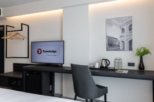 Travelodge Phuket Town-Standard Room (Room only)-3