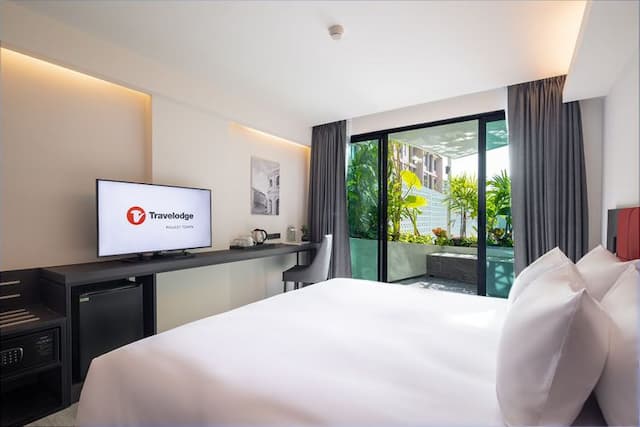 Travelodge Phuket Town-Standard Terrace (Room with breakfast)-3