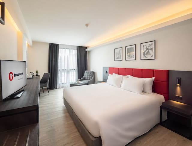 Travelodge Phuket Town-Superior (Room with breakfast)-1