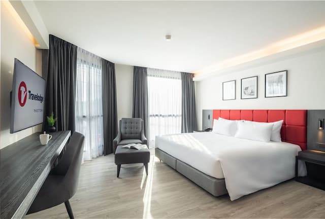 Travelodge Phuket Town-Deluxe Plus (Room with breakfast)-1