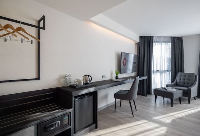 Travelodge Phuket Town-Deluxe Room(Room only)-5