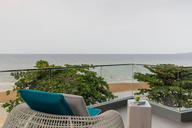 U Jomtien Pattaya-Suite Seaview (Room with breakfast)-4