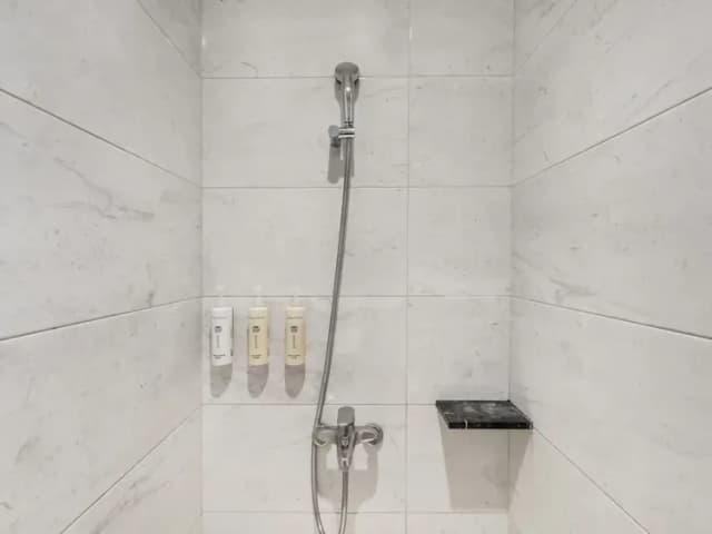 CHECK inn Select Tainan Yong Kang-Superior Quadruple Room-3