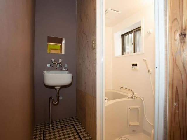 房型依設計不同，設備略有不同，客房設施請依現場提供為準