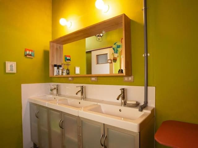 房型依設計不同，設備略有不同，客房設施請依現場提供為準