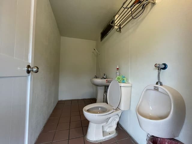 寢具/枕頭/棉被需自備，此區不可攜帶寵物、禁菸，木棧板區域不可升營火