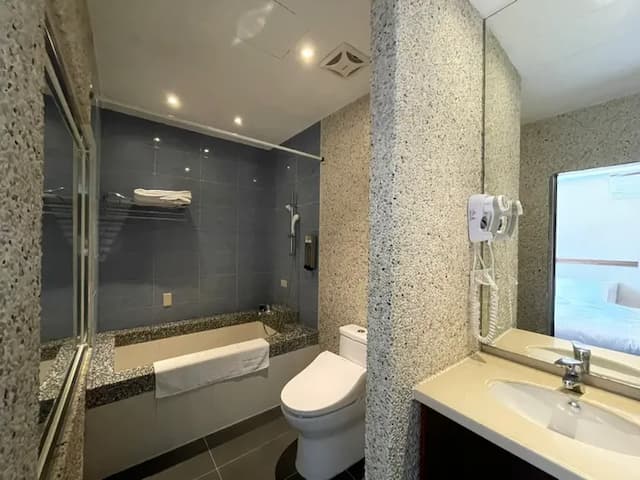 悅豪大飯店｜新竹館-標準雙人房｜不含早餐-9