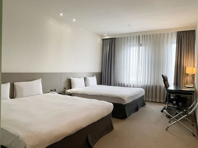 Guide Hotel Hsinchu Zhongyang-Superior Quuadruple Room-1