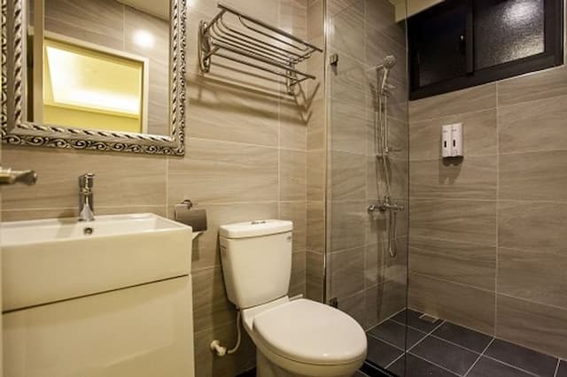 卡司小宿-緊鄰逢甲夜市-典雅雙人房(請先詢問車位問題)-5