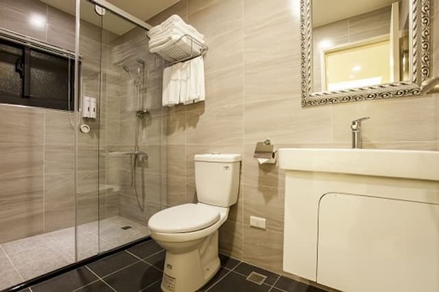 卡司小宿-緊鄰逢甲夜市-雅致雙床房(請先詢問停車問題)-2