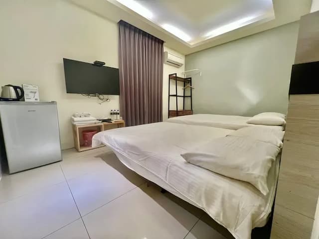 卡司小宿-緊鄰逢甲夜市-雅致雙床房(請先詢問停車問題)-7